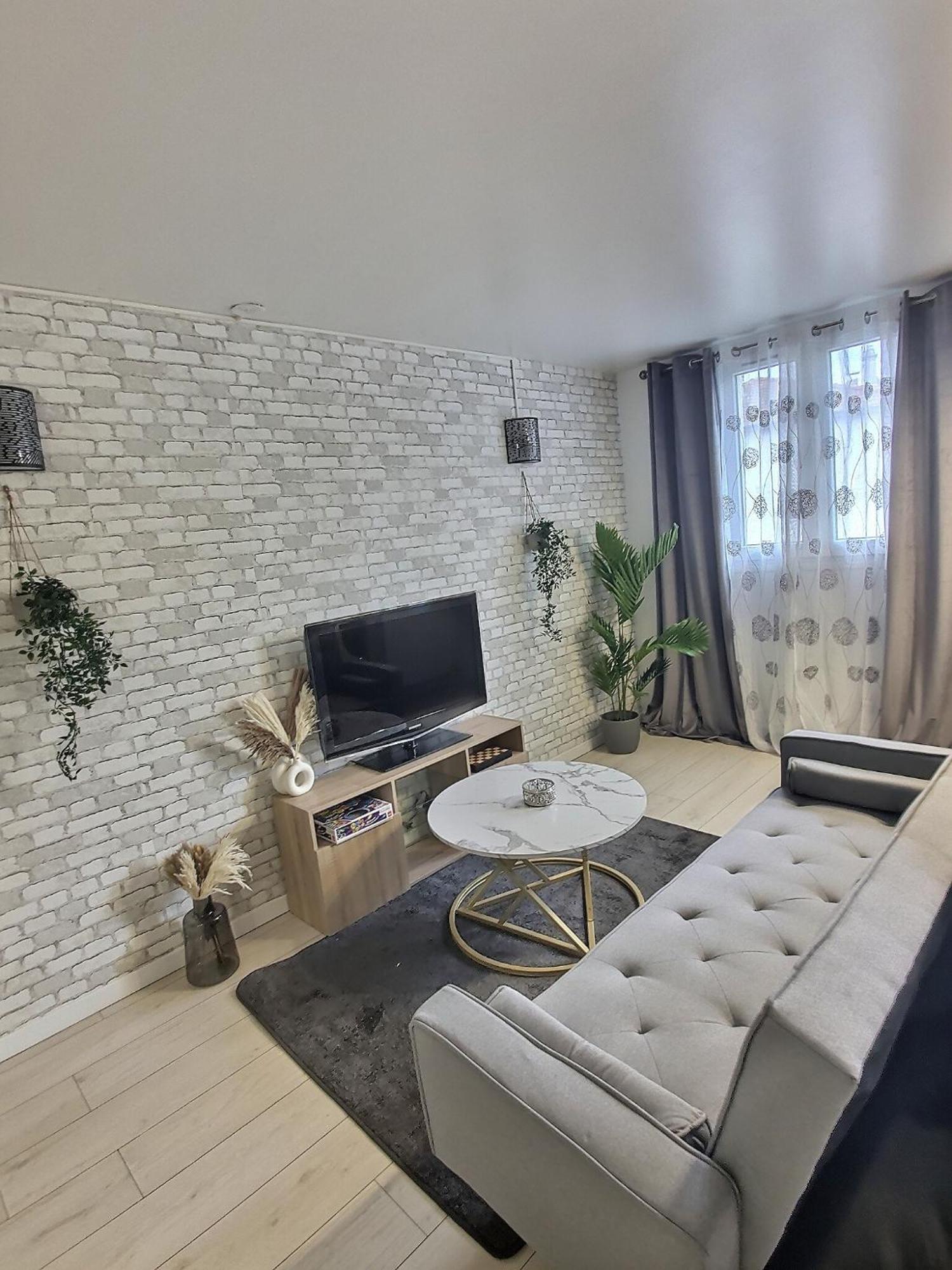 ויניו-סור-סן Appartement Pres Gare, Parking מראה חיצוני תמונה